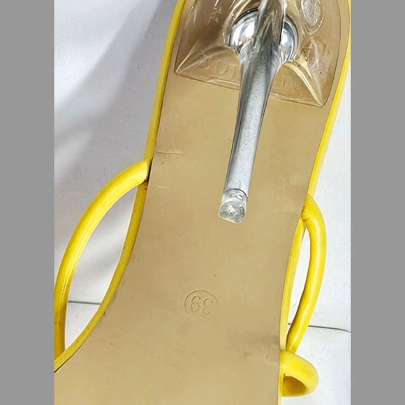 Size 8.5 Bold Yellow Square Toe Heels with Clear Stiletto - Picture 6 of 6